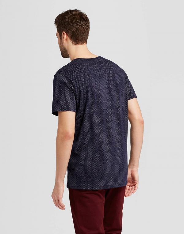Mens-Standard-Fit-Short-Sleeve-V-Neck-T-Shirt02-1-600x764